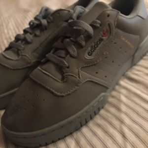 Yeezy calabasas powerphase